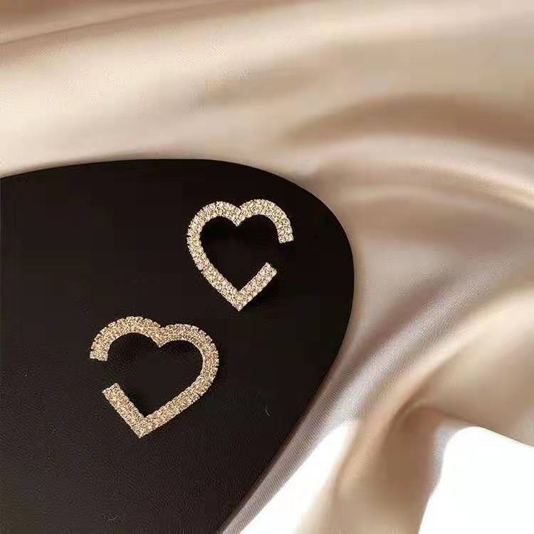 S925 sterling silver ear pins full of diamonds, love Korean version of personality Internet celebrity cold wind hoop earrings
