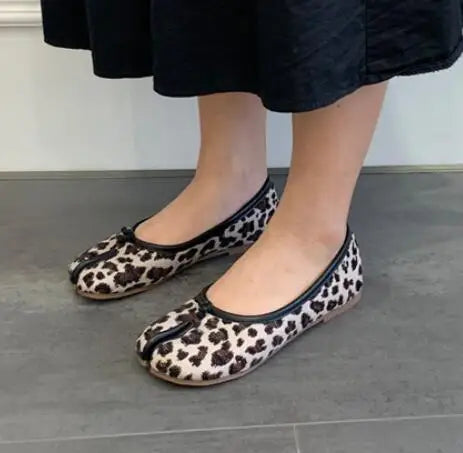 Ninja Girl Split-Toe Flats – Microfiber Leather Stealth Mode Comfort