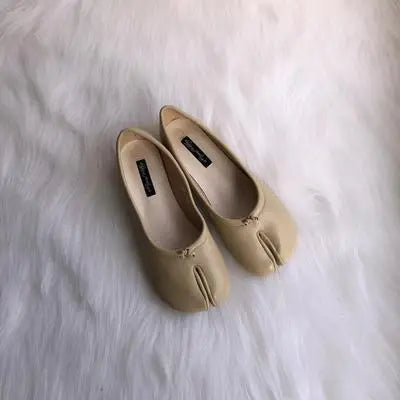 Ninja Girl Split-Toe Flats – Microfiber Leather Stealth Mode Comfort