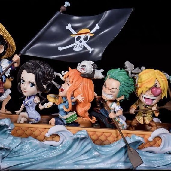 Grand Line Voyage: Straw Hat Crew Dragon Boat Figure Set