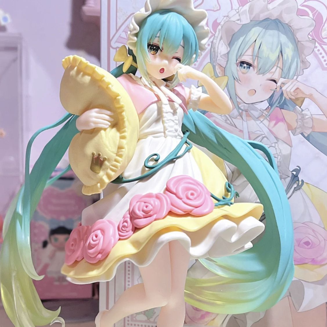 Hatsune Miku Sleeping Beauty Bunny Figure | Fairy Tale Series