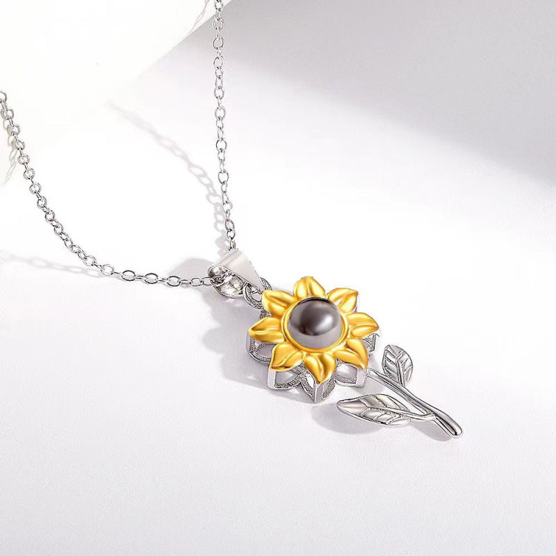 100 languages, I love you, projection necklaces, European and American ladies, delicate sunflower jewelry, simple and fashionable