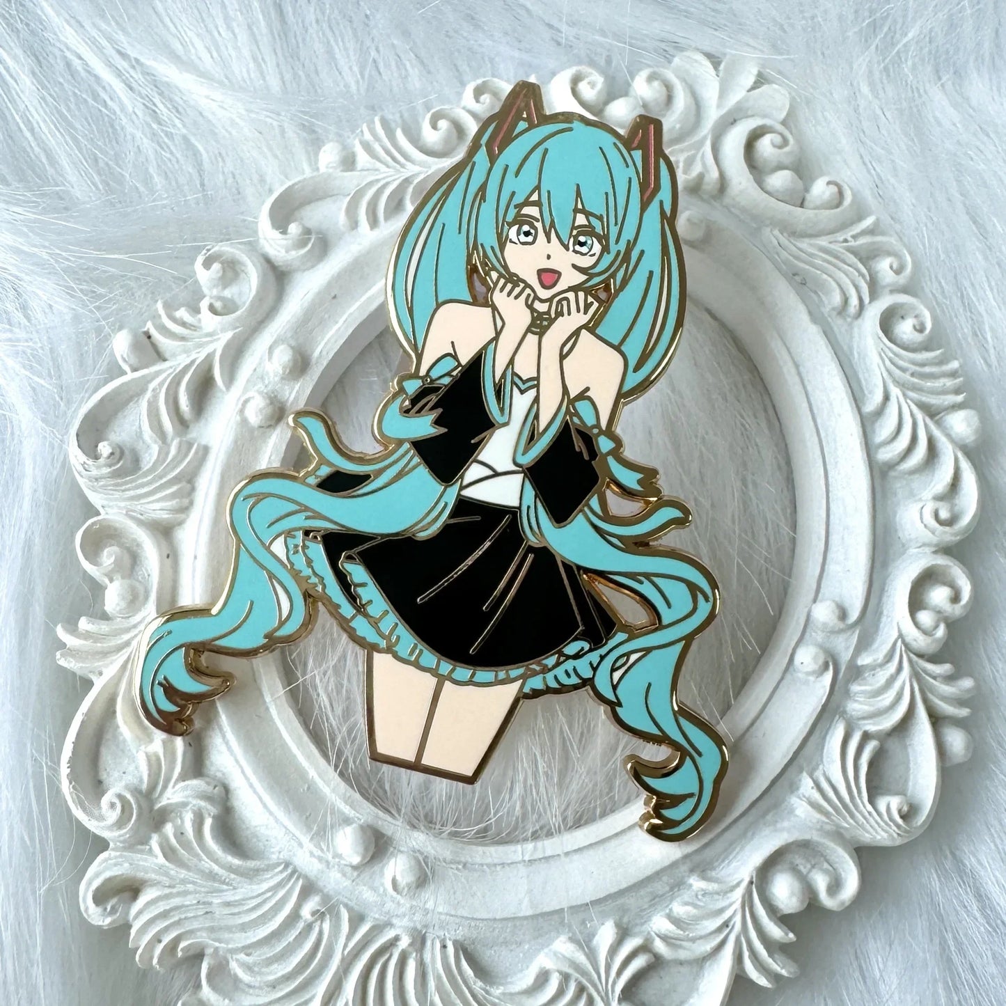 Hatsune Miku Metal Badge Enamel Brooch